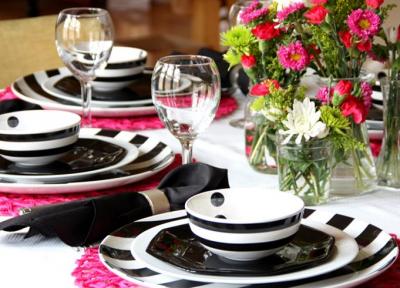 نکاتی برای چیدن یک میز غذاخوری متفاوتپنج دسته بندی اصلی برای چیدن یک میز غذاخوری متفاوت