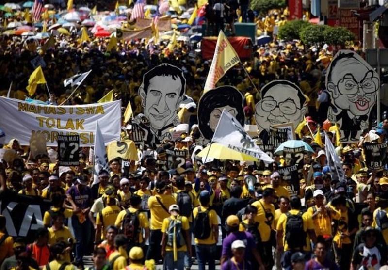 تظاهرات هزاران نفر در پایتخت مالزی برای استعفای نخست وزیر