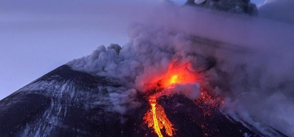 عکس برداری از فوران بلندترین آتشفشان آسیا و اروپا