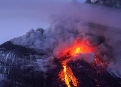 عکس برداری از فوران بلندترین آتشفشان آسیا و اروپا