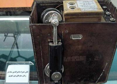 عکس تلفن همراه ناصرالدین شاه، خط تلفن چه زمانی به تهران رسید؟