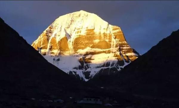 کوهی اسرارآمیز در تبت که قله آن هنوز فتح نشده